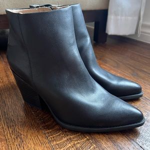 Soul Naturalizer Booties Size 9.5